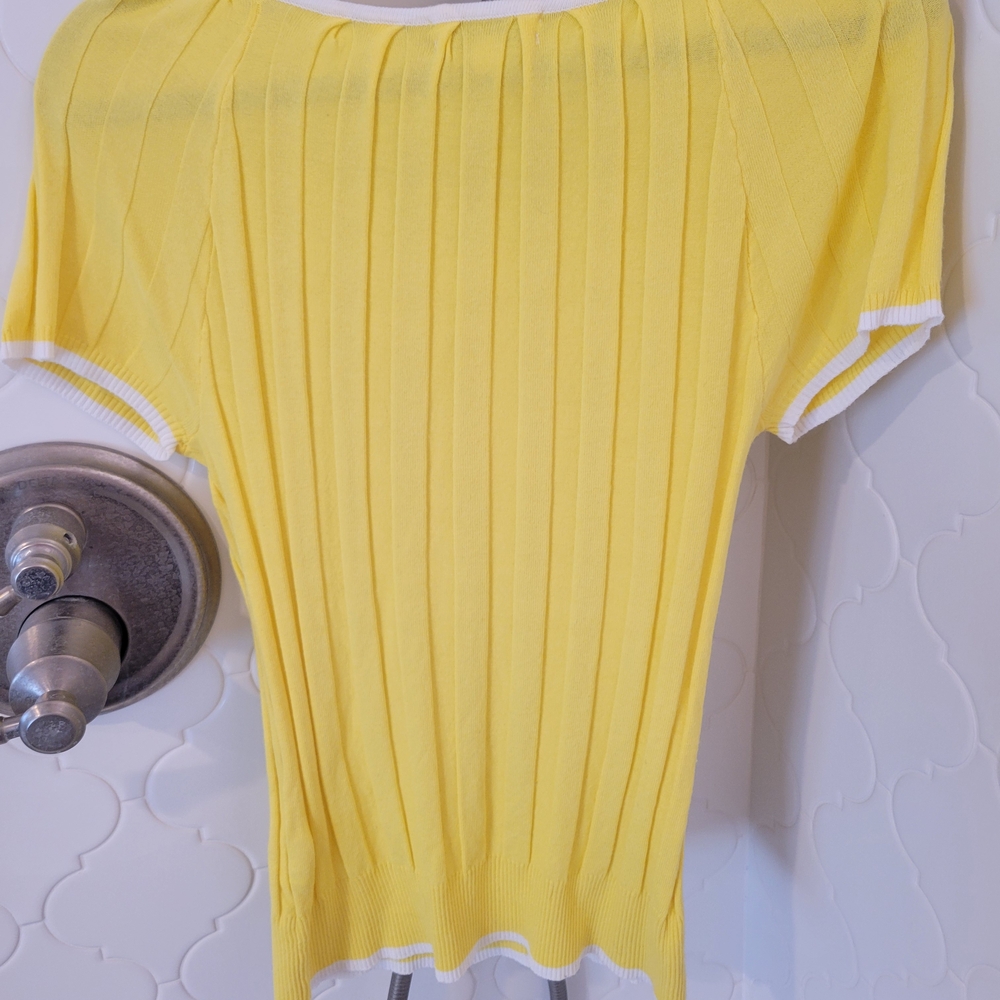Joseph A Qu'est Ce Que C'est Silk? Short Sleeve Sweater - Picture 2 of 4